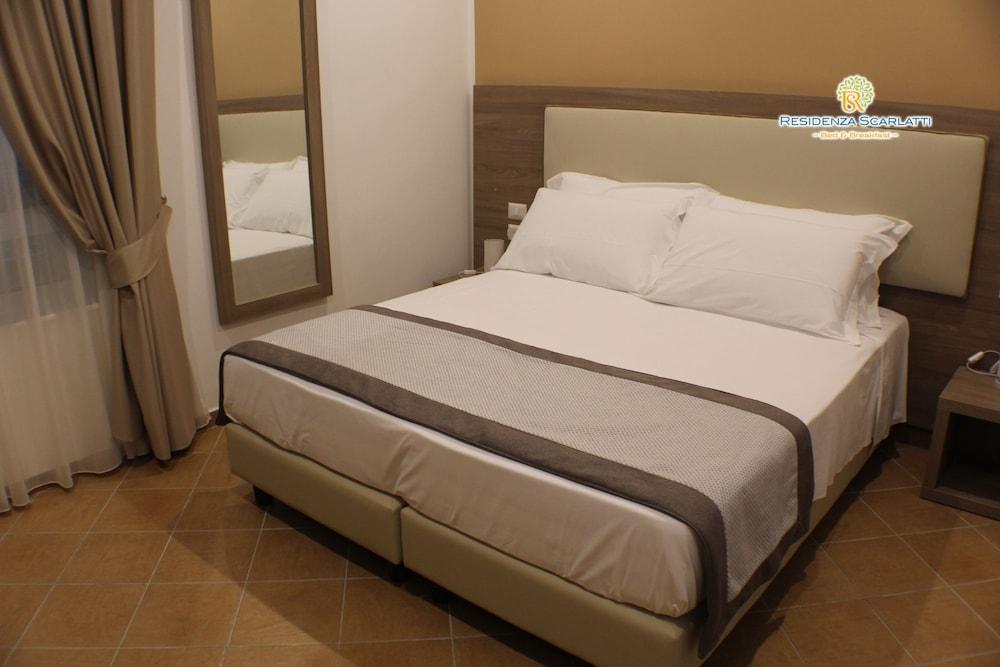Hotiday Room Collection - Napoli Residenza Scarlatti Экстерьер фото