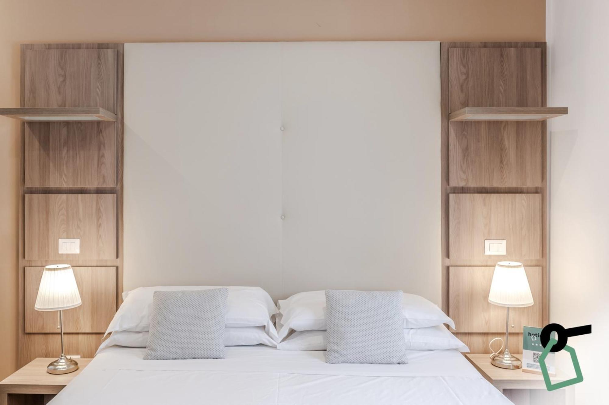 Hotiday Room Collection - Napoli Residenza Scarlatti Экстерьер фото