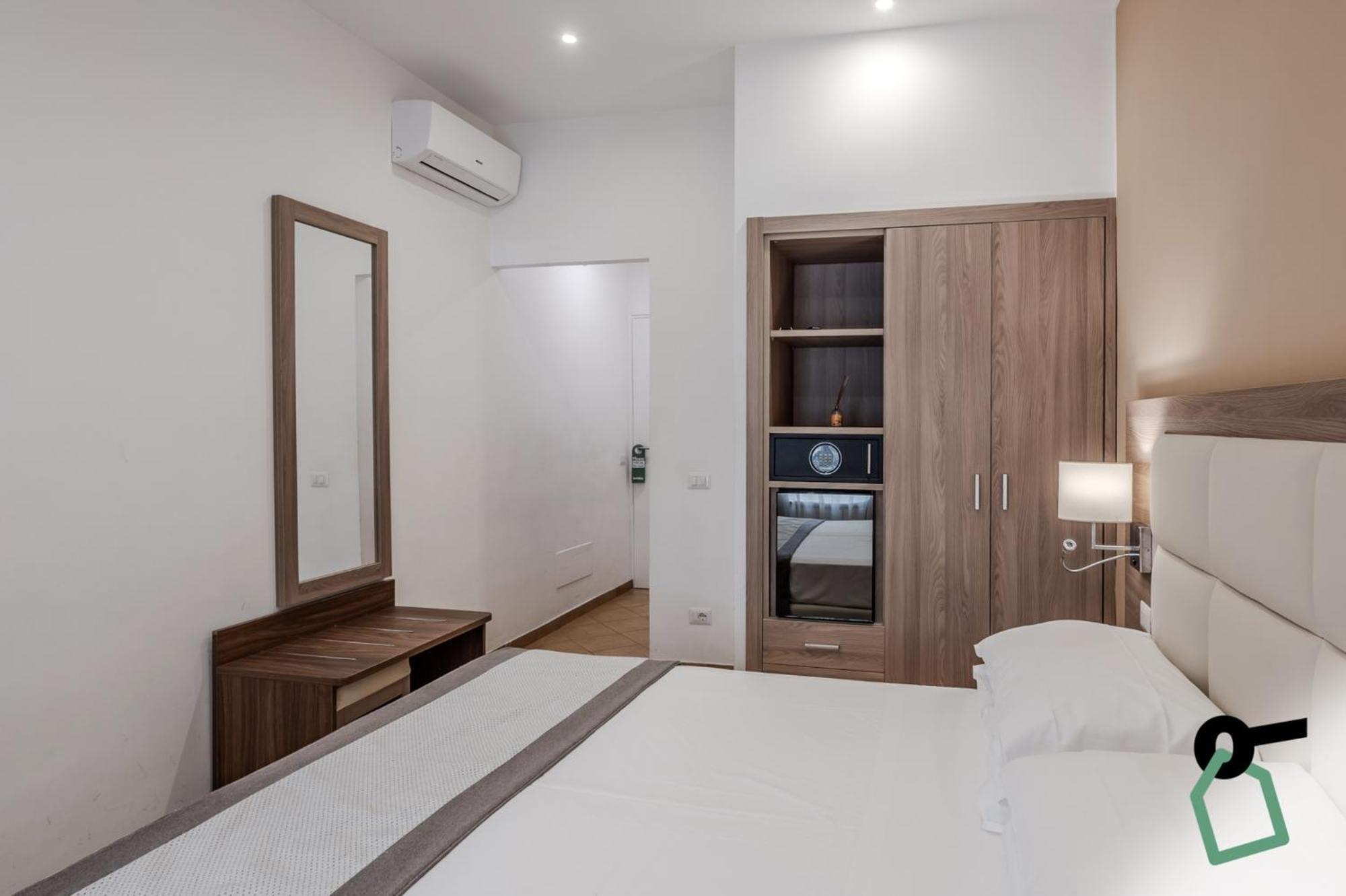 Hotiday Room Collection - Napoli Residenza Scarlatti Экстерьер фото